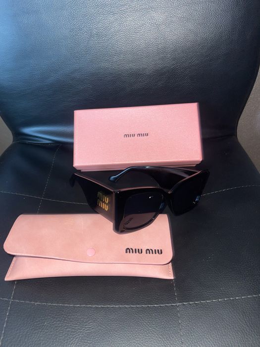 Miu Miu sunglass