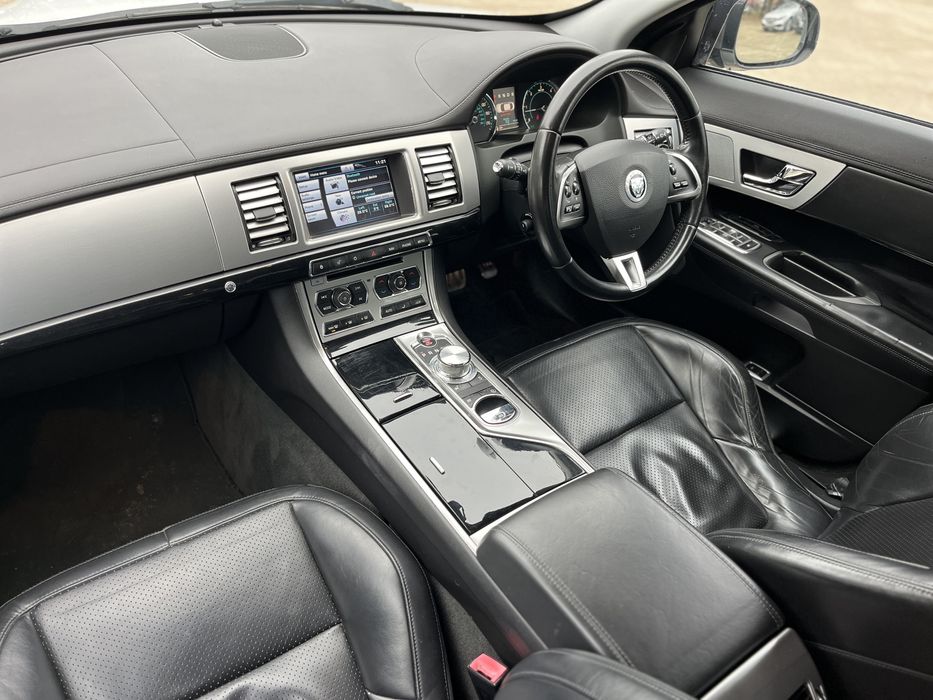 Jaguar XF S - FaceLift - 2012 - 3.0 Diesel V6 - 275 CP - Automat -