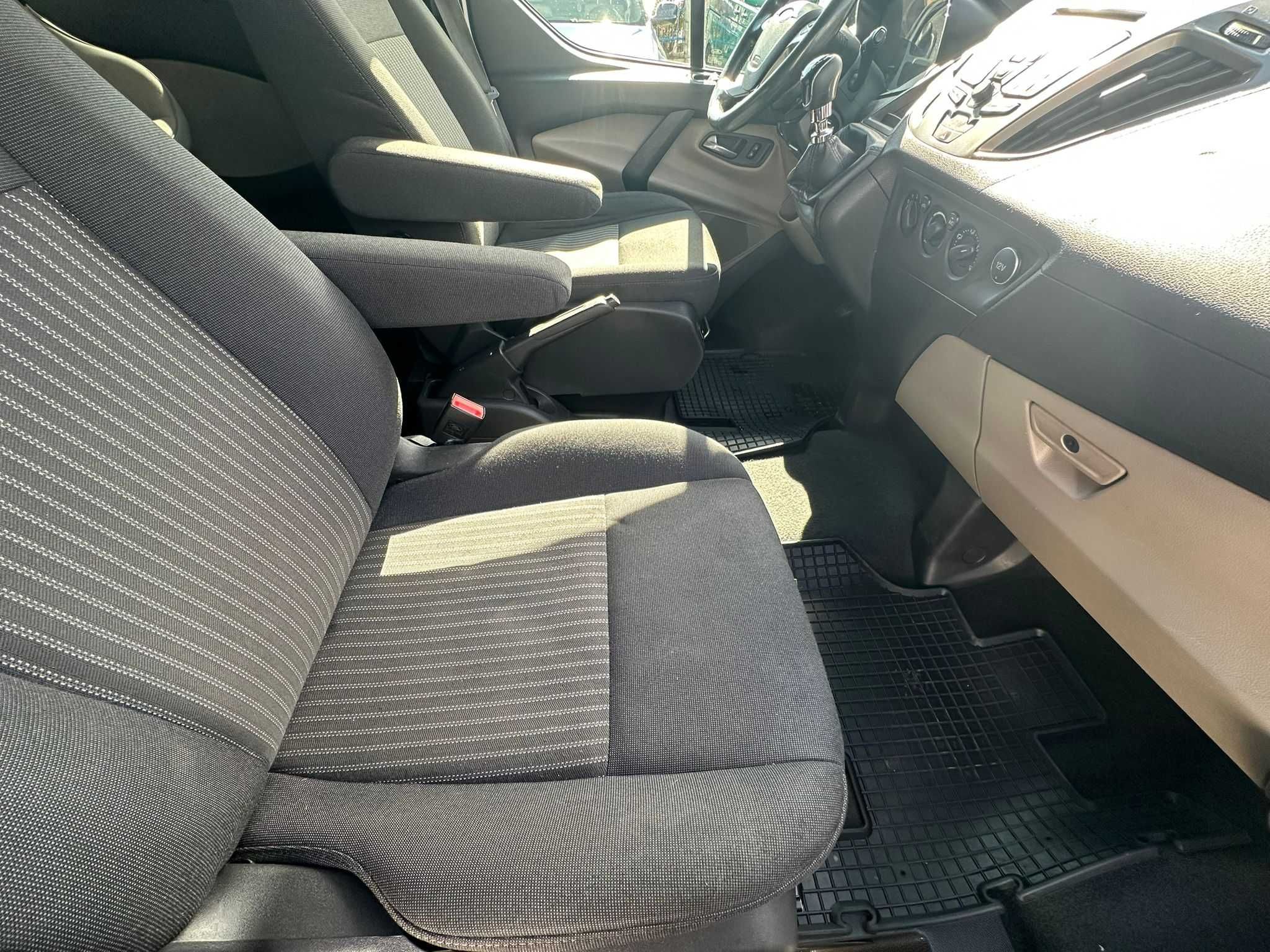 Ford tourneo custom lung cash sau rate