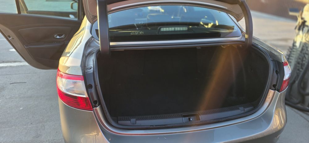 Renault FLUENCE DYNAMIQUE 1.6 16V Benzina 110CP