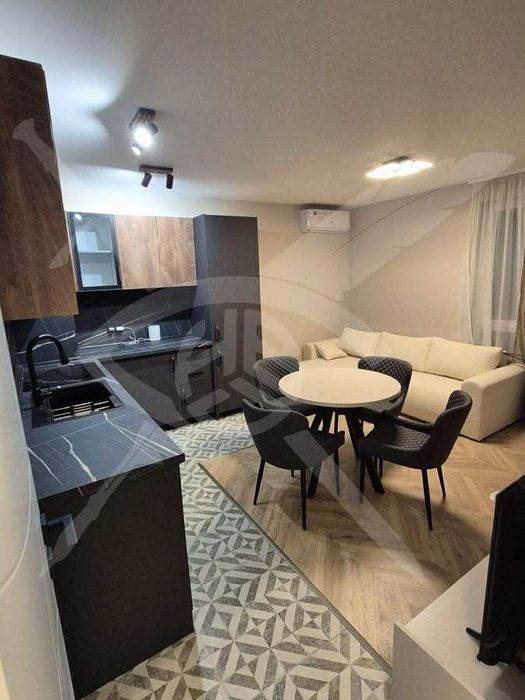 Двустаен апартамент - м-т Пчелина - 181174