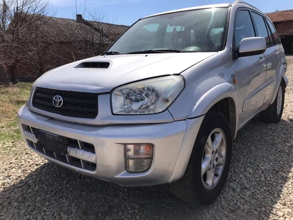 Toyota Rav4 2.0 d4d на части