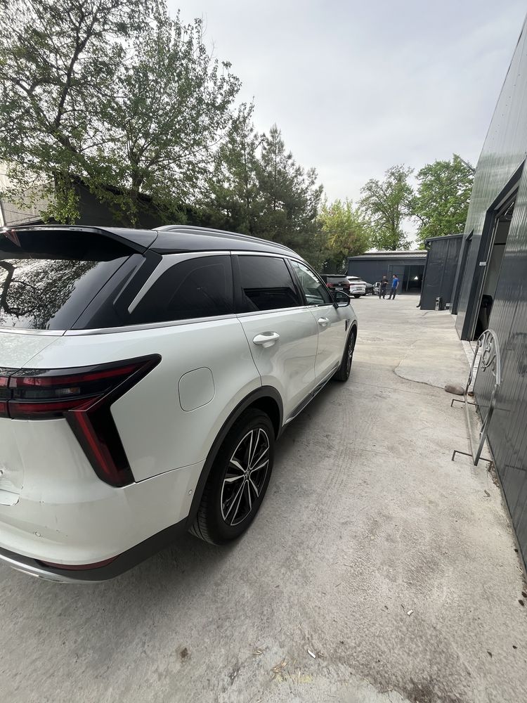 Nissan Venucia star продается срочно.