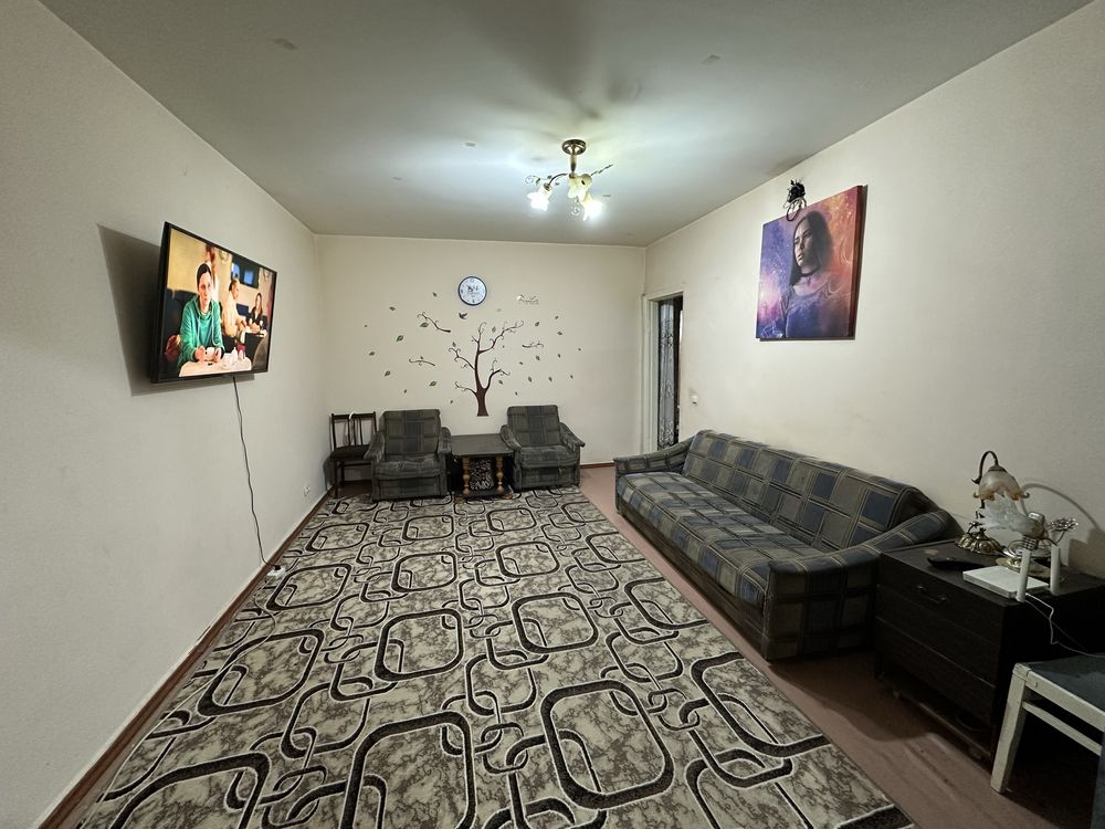 Срочно! Продам 2-комн. квартиру (3-комн.) 55 м², Бектемир, 2/2 этаж