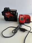 Laser Milwaukee M12 3PL