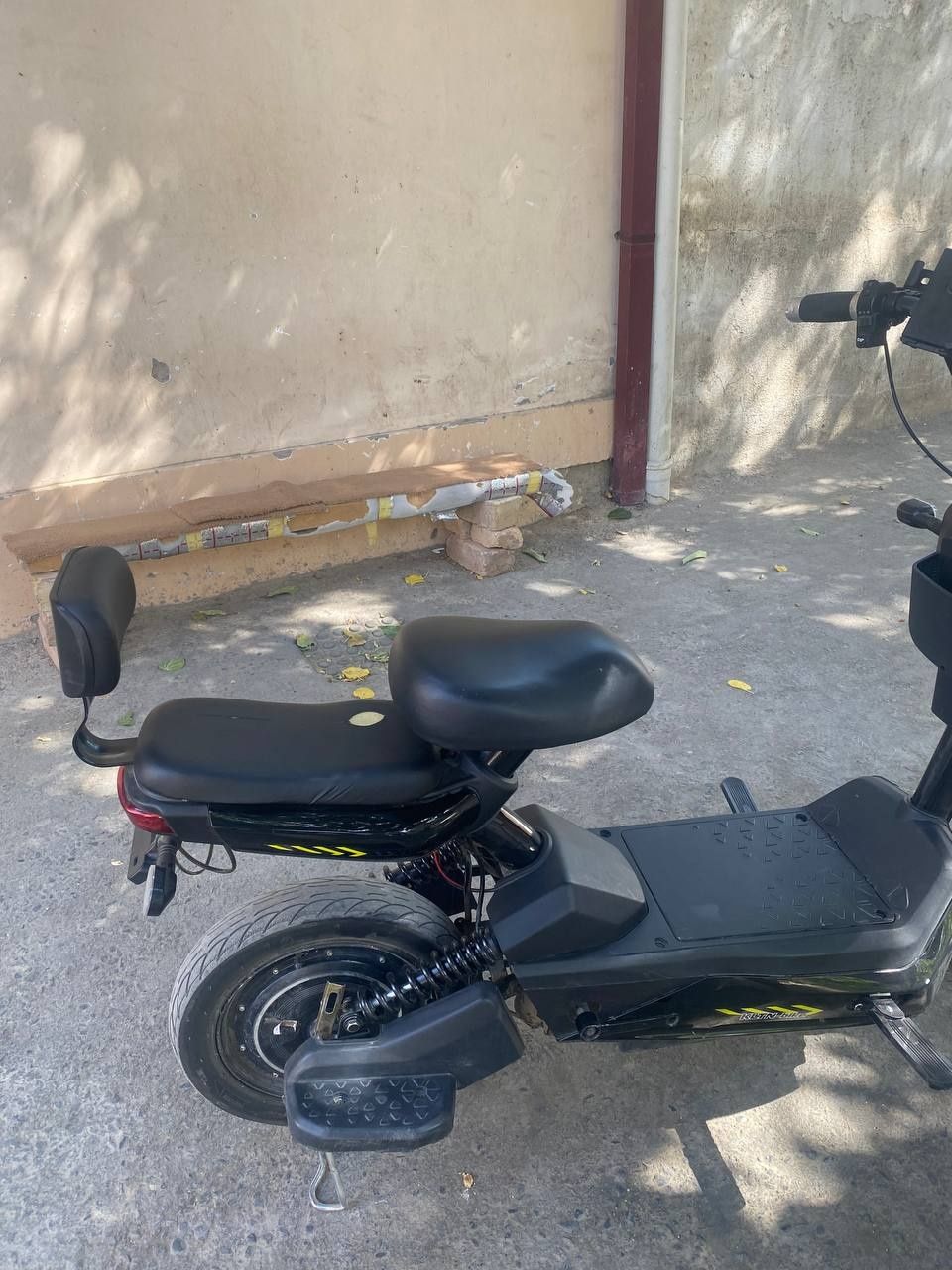 Skuter sotiladi srochni