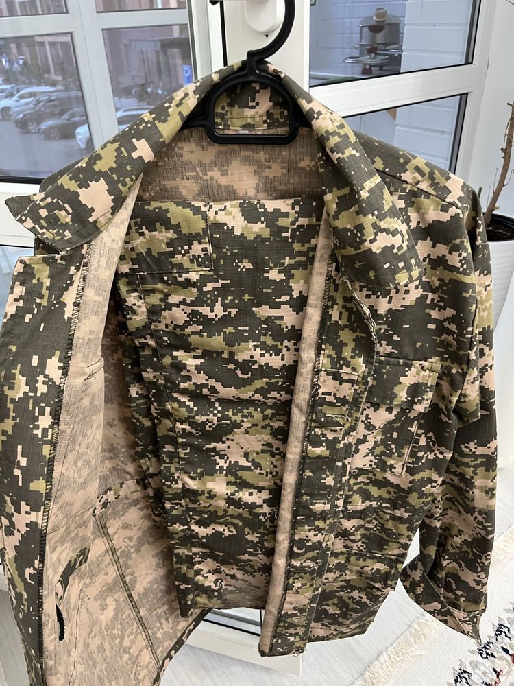 Продам военную форму (комуфляж)
