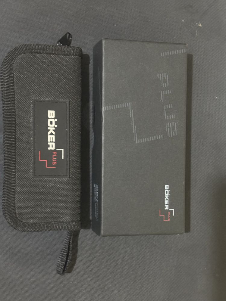 Продавам сгъваема кама boker plus