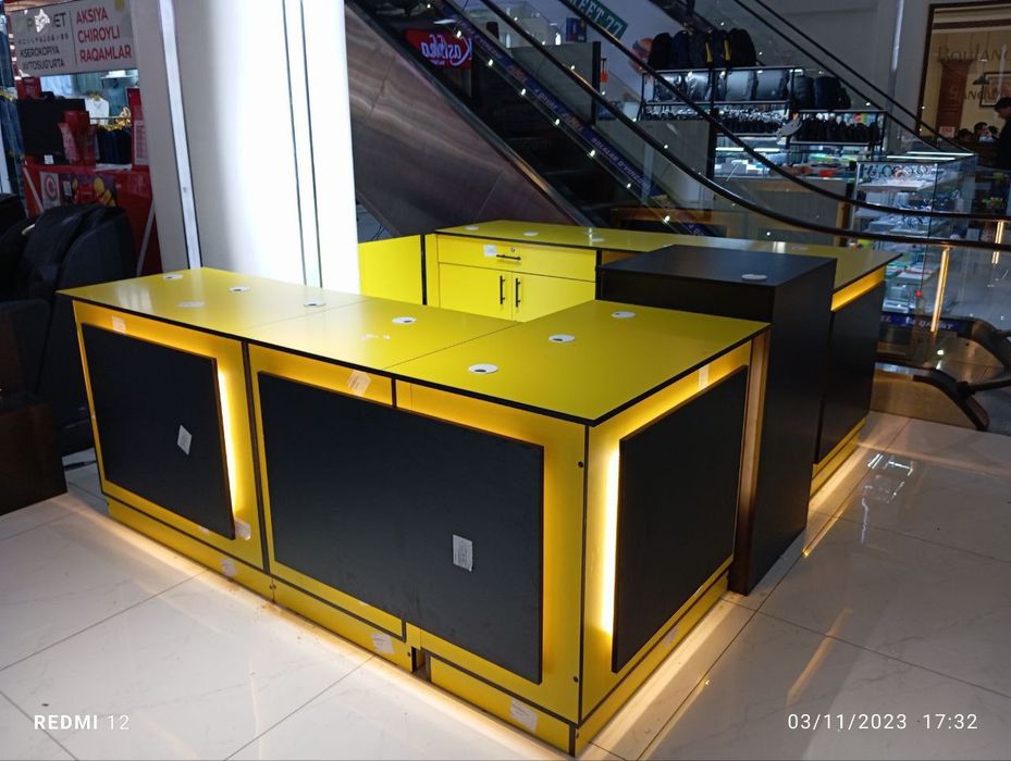 Vitrina Tayyorlaymiz Apteka Optika Dokon Salonlar uchun