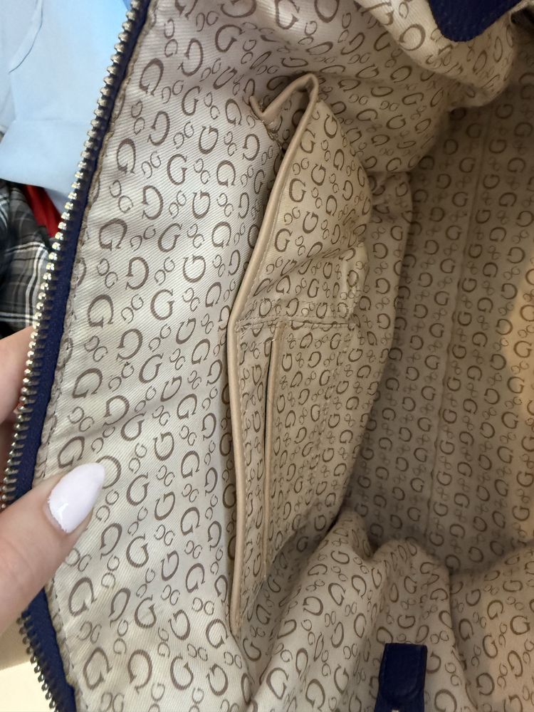 Дамска чанта Guess