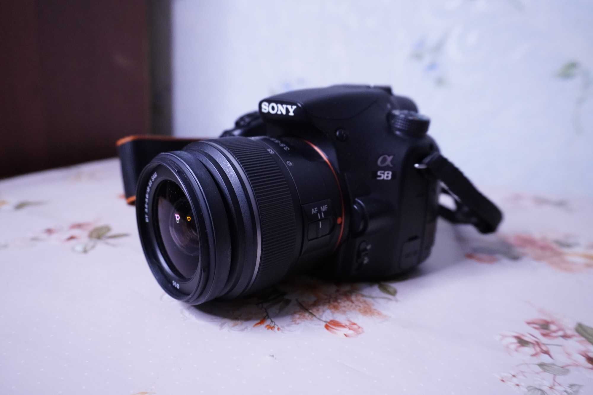 Продам полупрофессиональный фотоаппарат SONY SLT-A58K