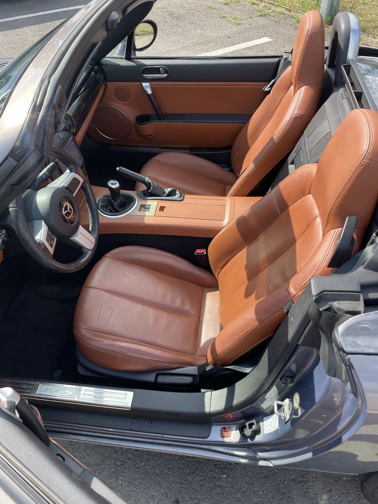 Mazda mx-5 NC 2 litri 6 viteze Hardtop electric