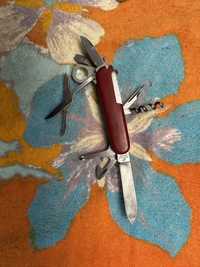 Briceag victorinox cu lupa swiss made