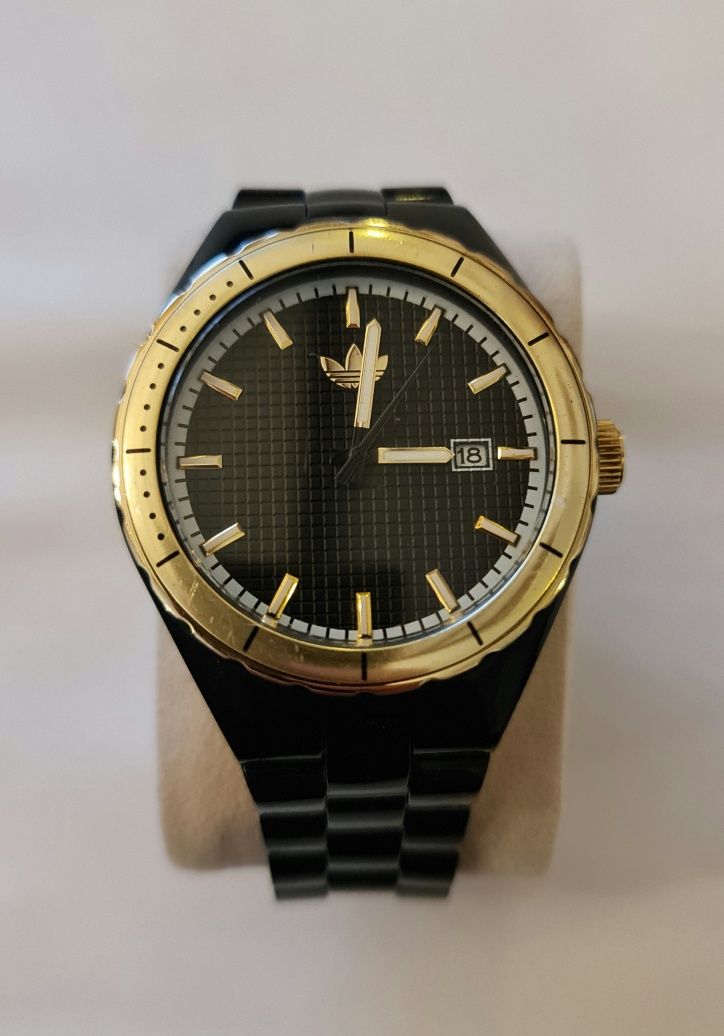 Ceasuri originale diverse modele