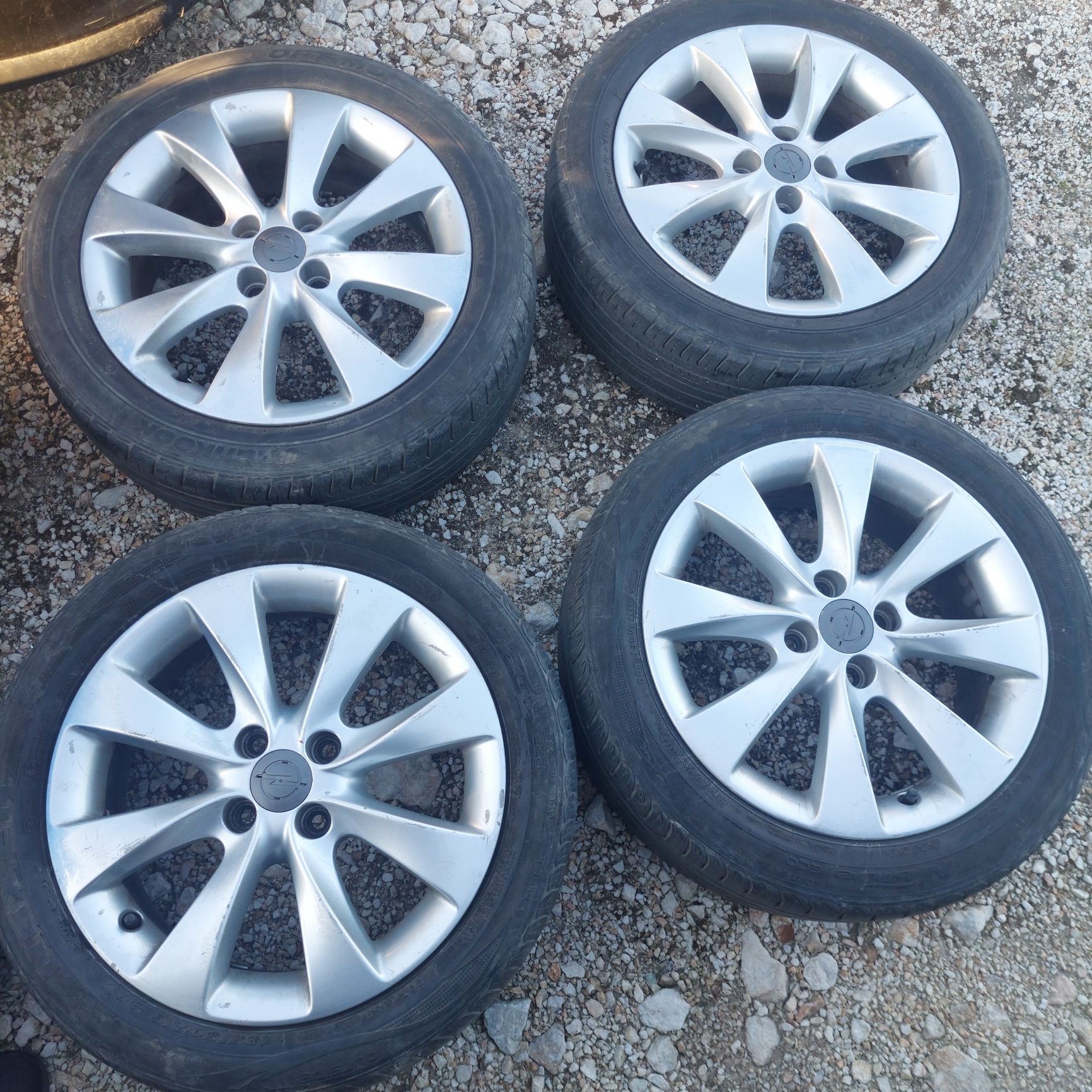 Оригинални алуминиеви джанти за Opel Corsa 4x100x16 et 40