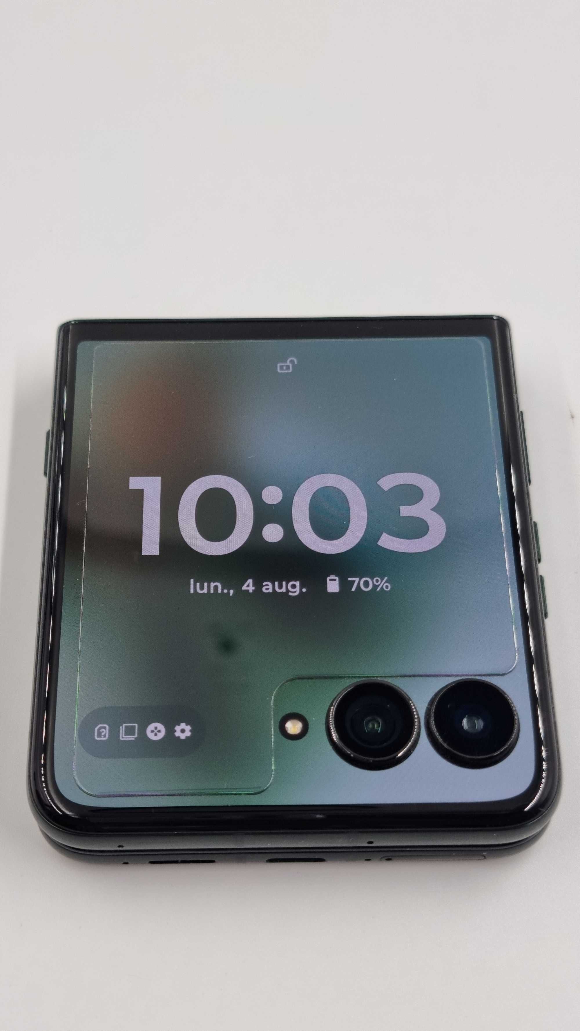 Motorola RAZR 60 Ultra [Amanet Club Caro]