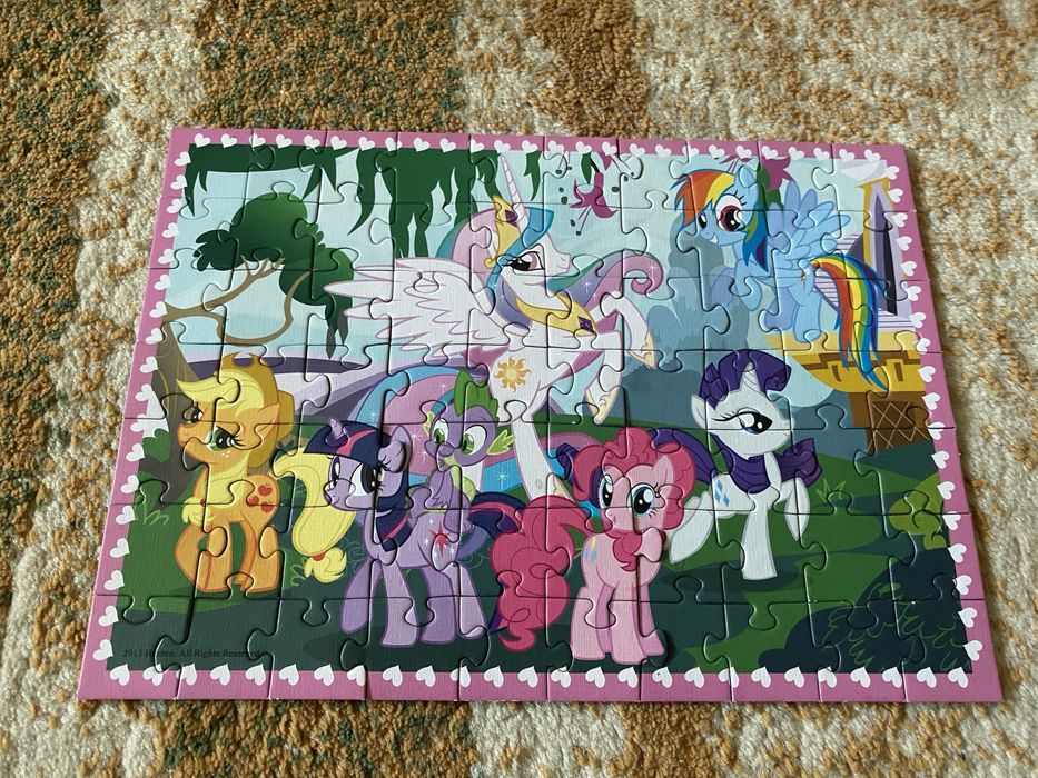 Vând lot de puzzle Trefl (3+)