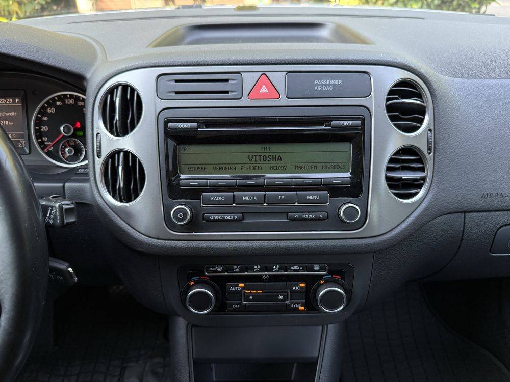 VW Tiguan 2.0 TDI 140 к.с., ПЪЛНА СЕРВИЗНА ИСТОРИЯ !!!