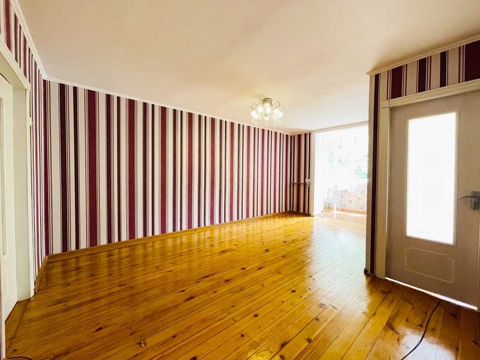 2 в 3/3/5, Дархан, кирпич, 54 метра. СК СТАРТ, Канишка. Евроремонт