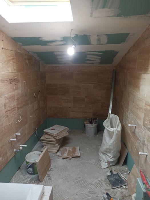 Meserias - faianta, gresie , parchet , glet, montaj usi, etc.