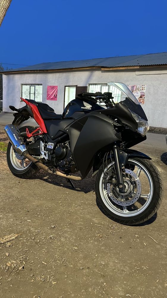 Honda cbr 250 r