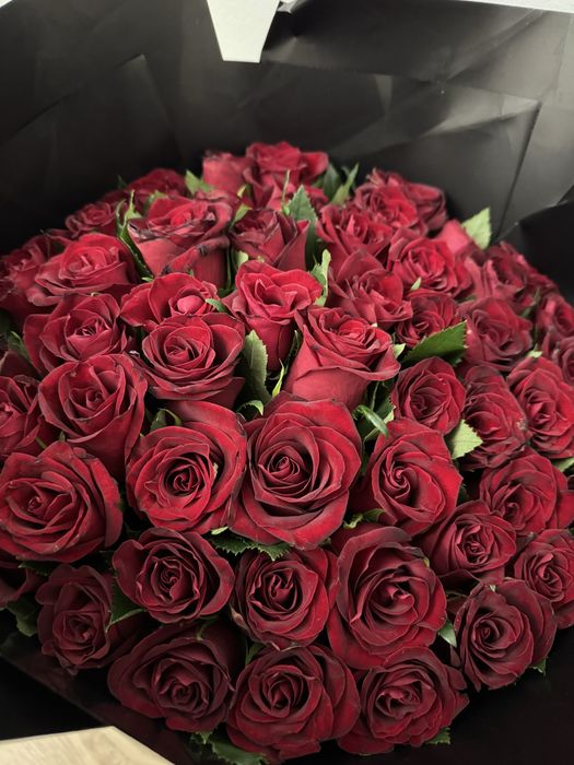 красные розы 45 штук