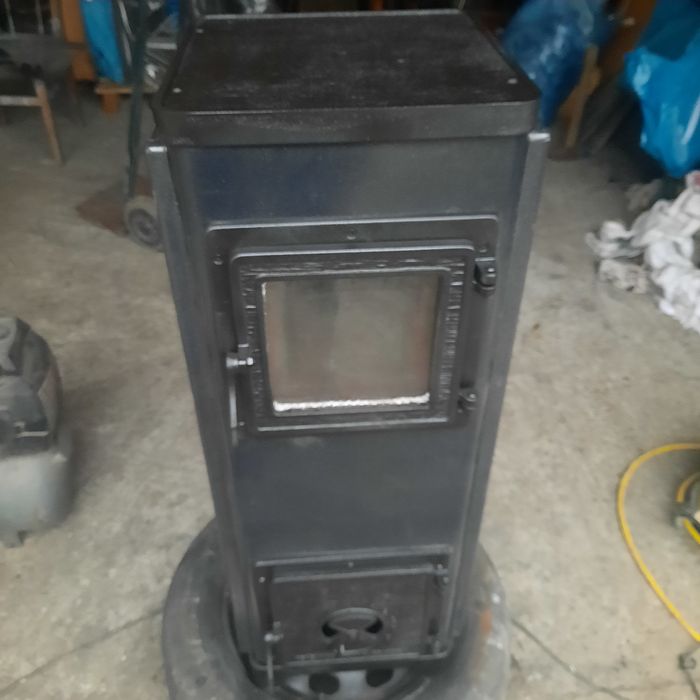 Soba de 5 kw cu sticlă focar șamotat si plita fonta