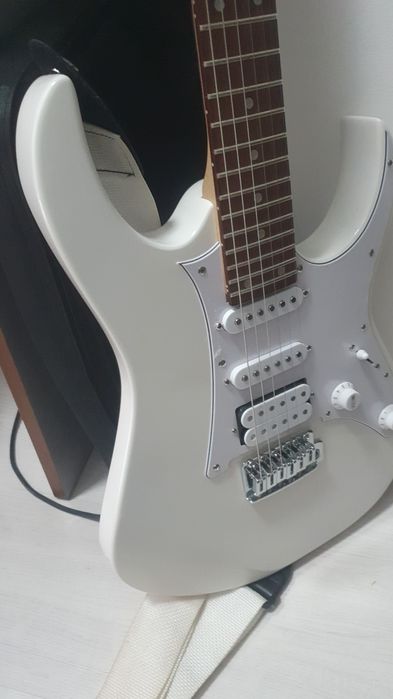 Белая. Ibanez GIO Grg140. Срочно. Бесплатная доставка