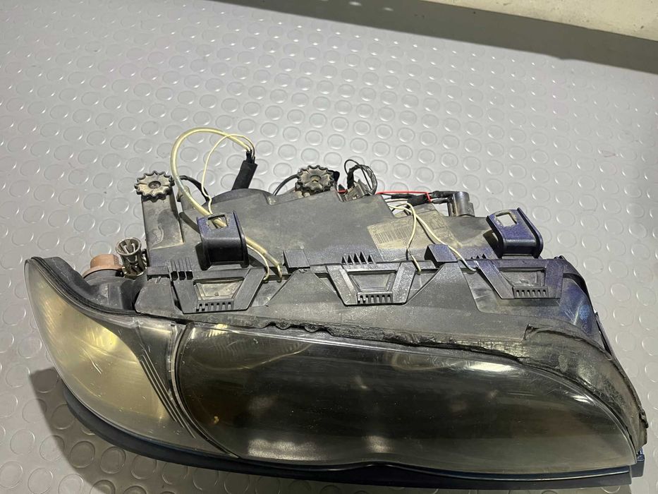 Фейсови фарове за BMW E46 (седан и комби)