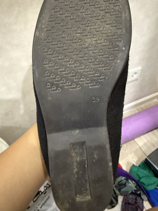 Продам зимние ботинки