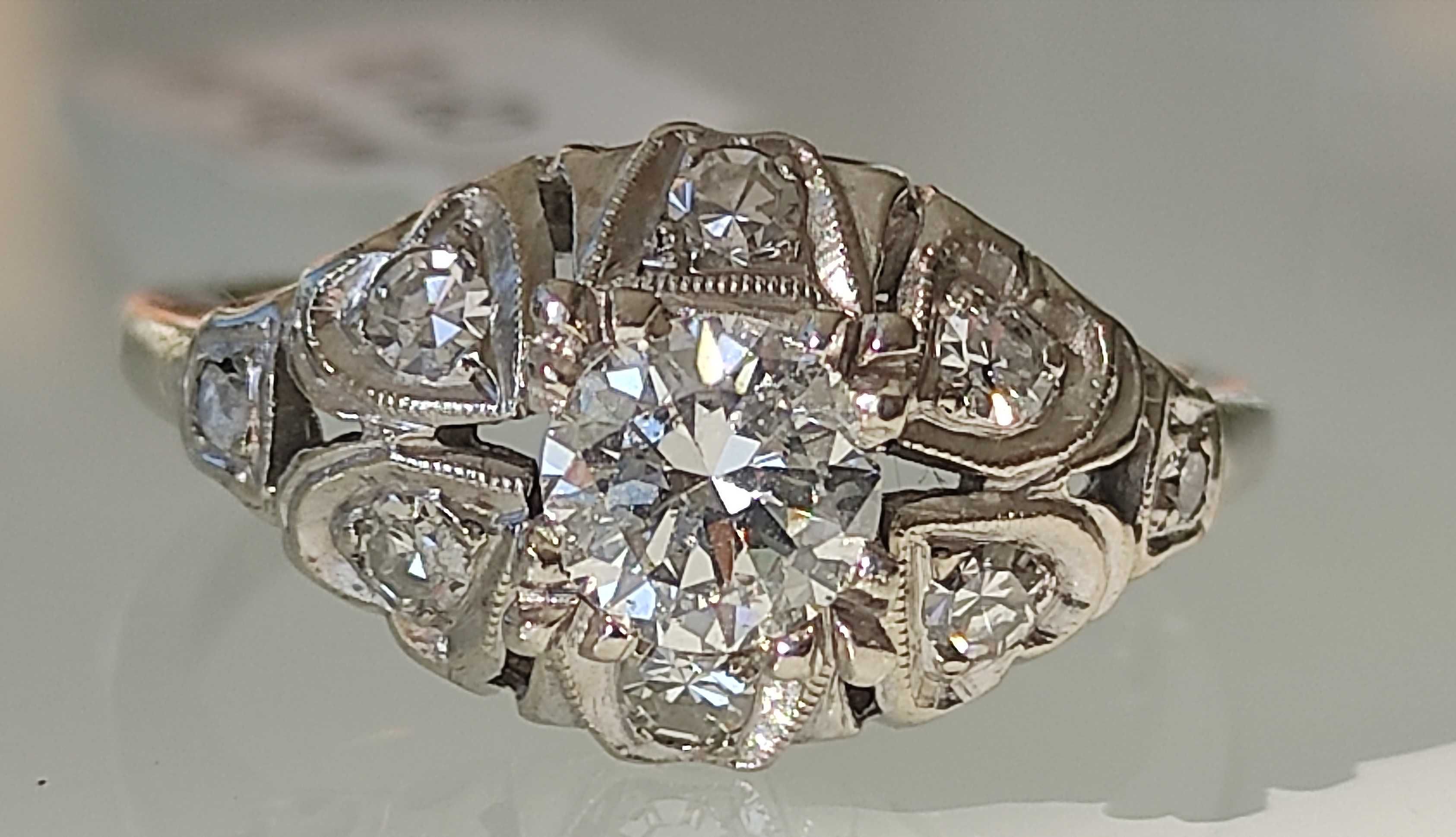 Inel 14k cu diamante model vintage 0,86ct