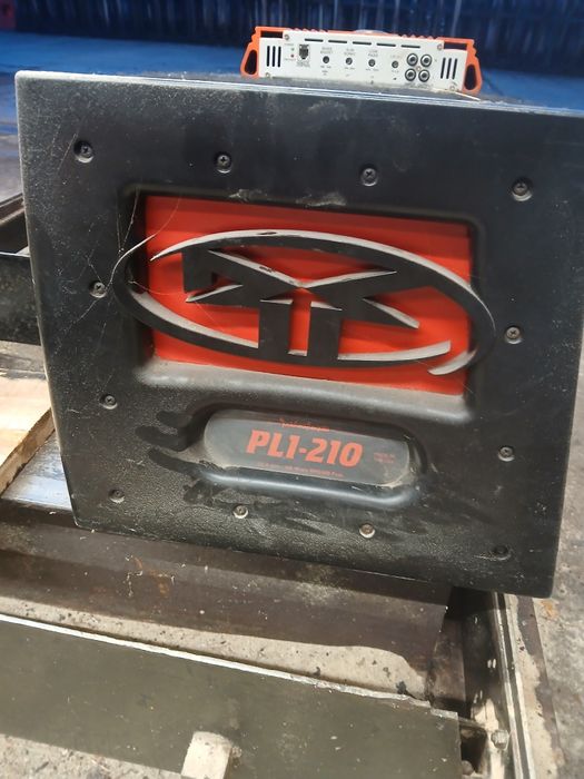 Vând tub de bass  plus statie