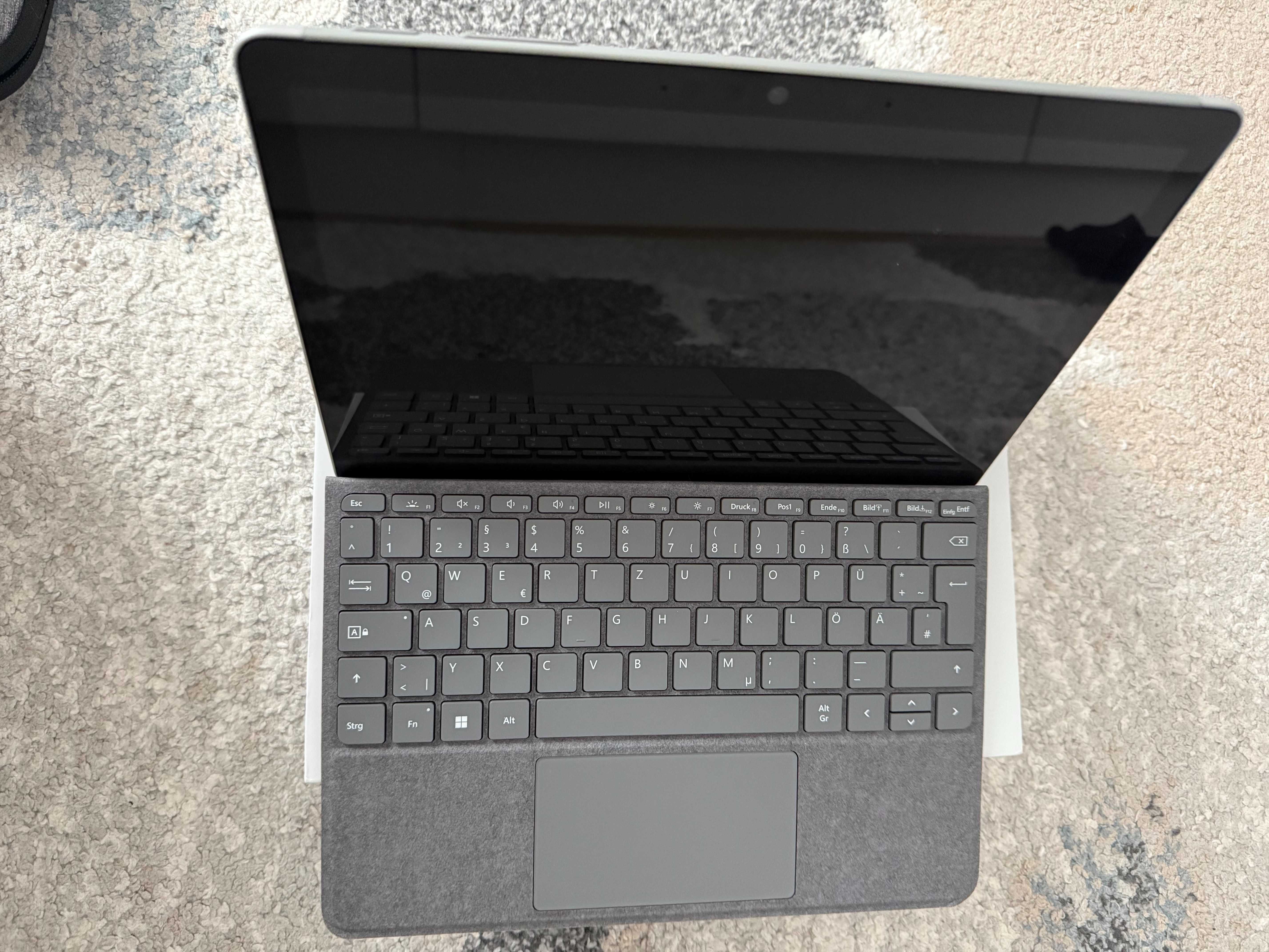 Microsoft Surface Go 3 / 256 SSD / Intel Core i3 / 8Gb Ram NOUA