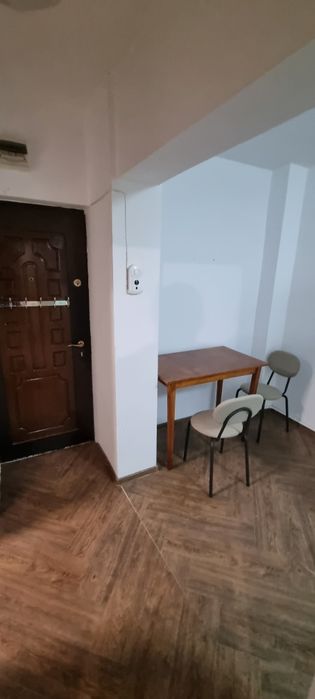 Inchiriez garsoniera spatioasa renovata et 1