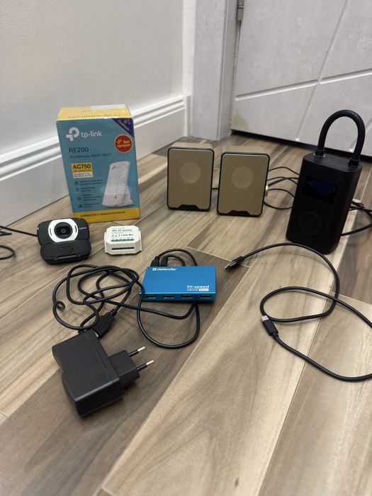 Web камера, wifi усилитель, usb hub, электронный насос, колонка