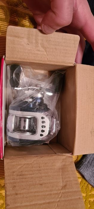 Vând mulineta casting