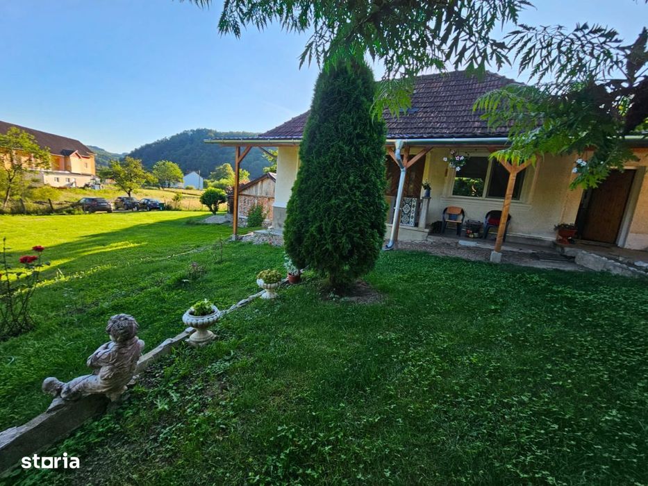 Casa curte si teren zona Bucuresci-Brad