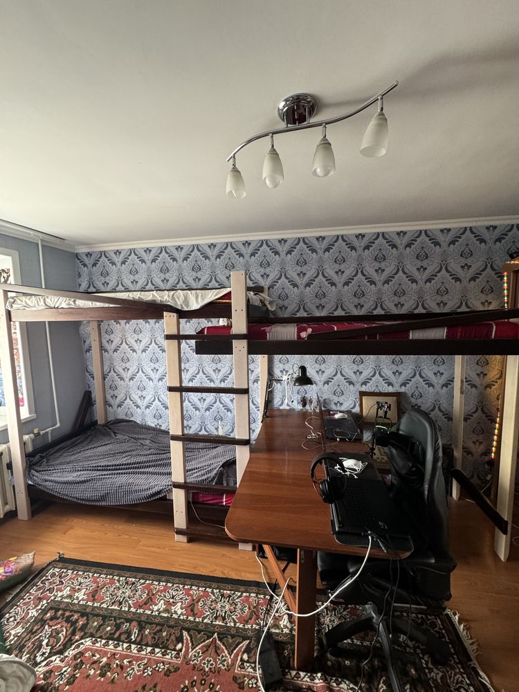 Продается трехярусная кровать