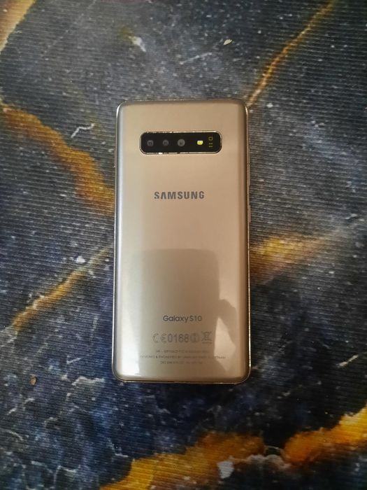 Продам СамсунгS10