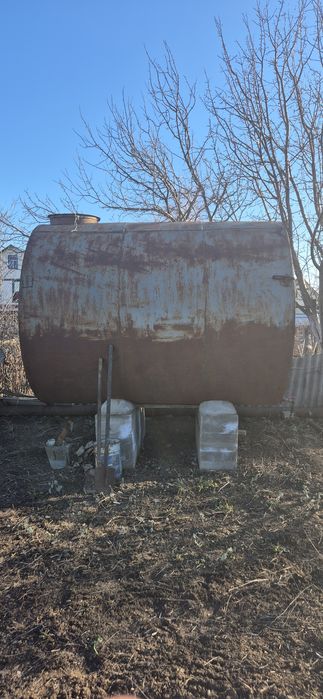 Продам бочку, ёмкость, размер 2.20/2.80.