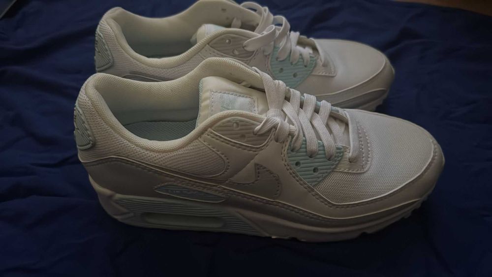 Vand adidasi Nike femei noi