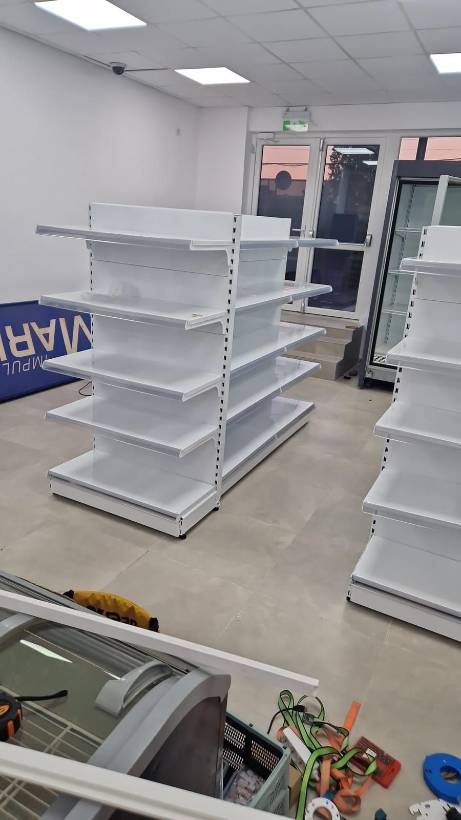 Rafturi metalice noi pentru magazine