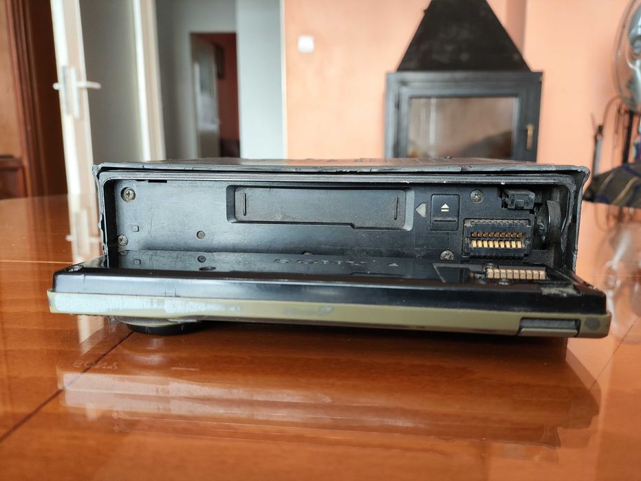Радио Sony XR-C7200
