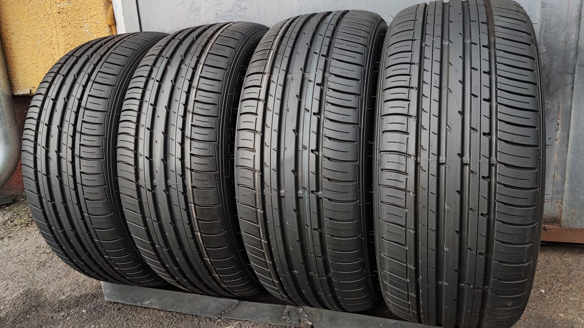 4бр. нови летни гуми 225/45/17 Falken Ziex
dot2022
8.4mm
Чисто н