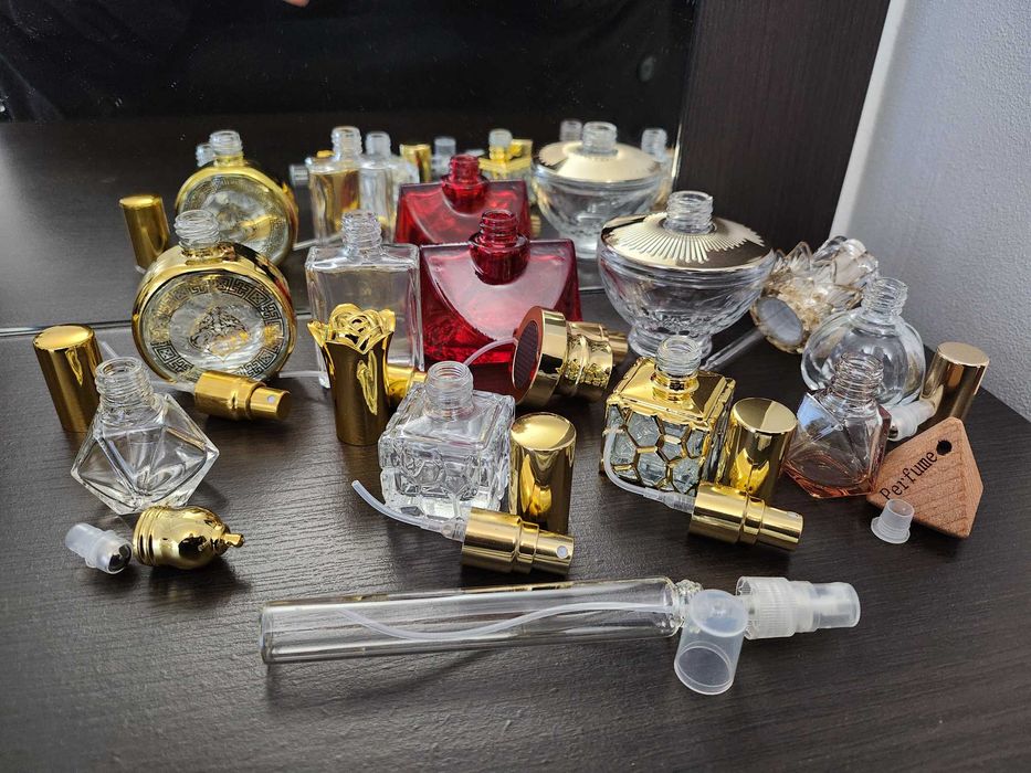 Стъклени шишенца за парфюм