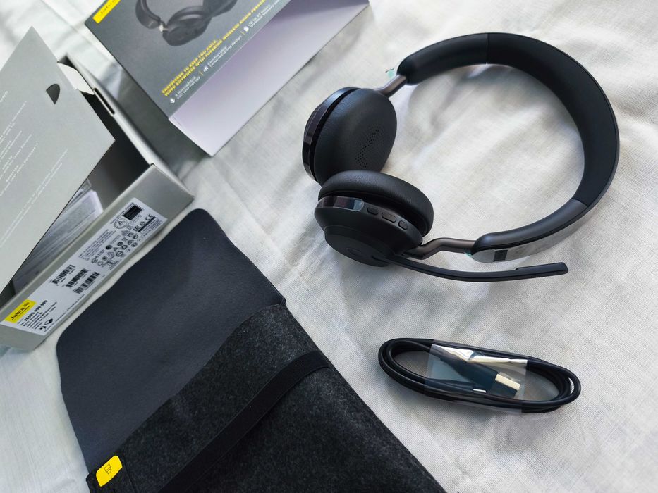 Jabra Evolve2 65 casti bluetooth cu microfon