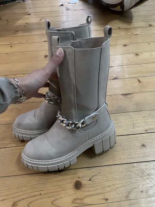 Страхотни боти Dockers
