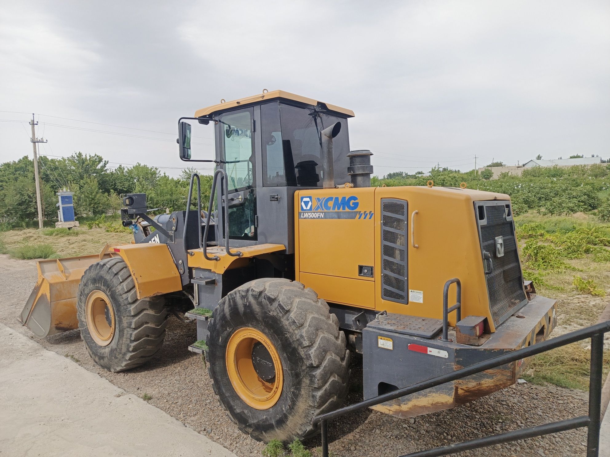 XCMG LW500 FN Frontal pagruzchik arendaga beriladi. Kovush sig'imi 3.0
