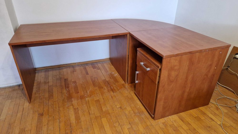 Модулно бюро с шкафче