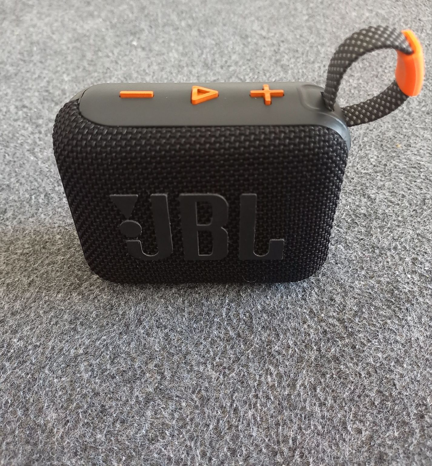 Портативные колонка JBL G04